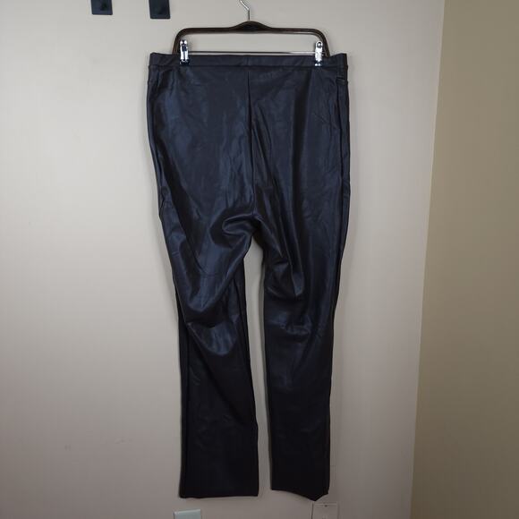 SKIMS FAUX LEATHER SEAMED BOOT CUT PANT IN SOOT SIZE 4X - Picture 5 of 8